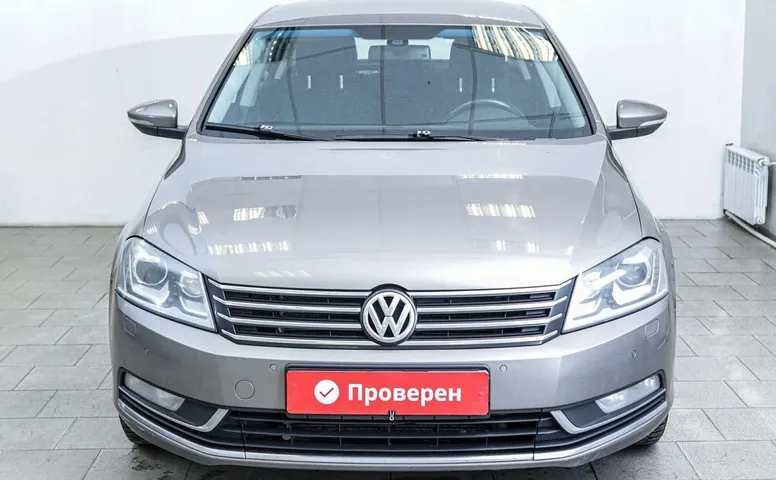 Volkswagen Passat (B7)