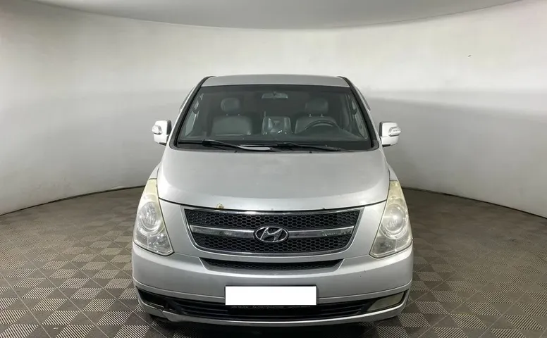 Hyundai Grand Starex I