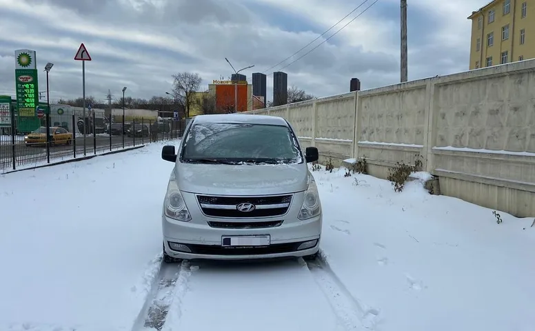 Hyundai Grand Starex