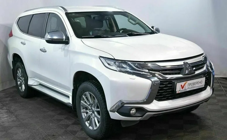 Mitsubishi pajero sport