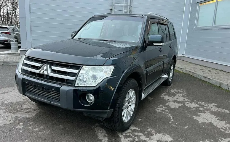 Mitsubishi Pajero IV