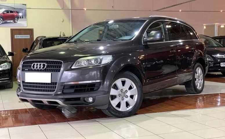 Audi Q7 I
