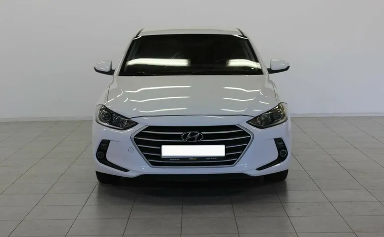 Hyundai Elantra VI (AD)
