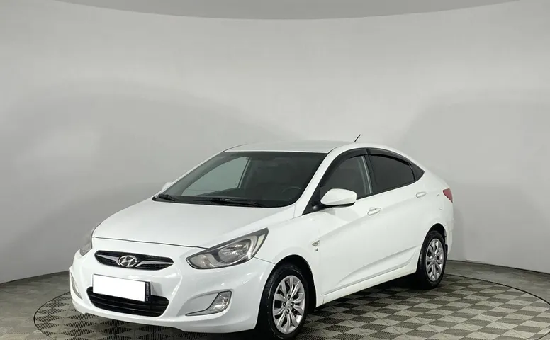  Hyundai Solaris