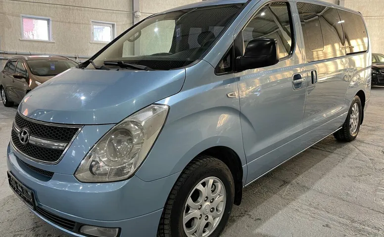 Hyundai Grand Starex I