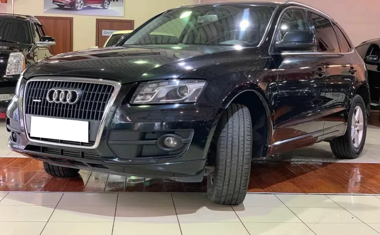 Audi Q5 I (8R)
