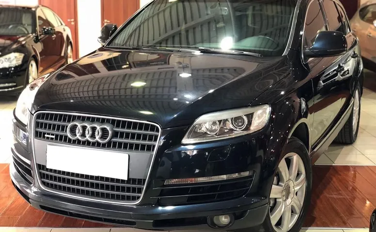 Audi Q7 I