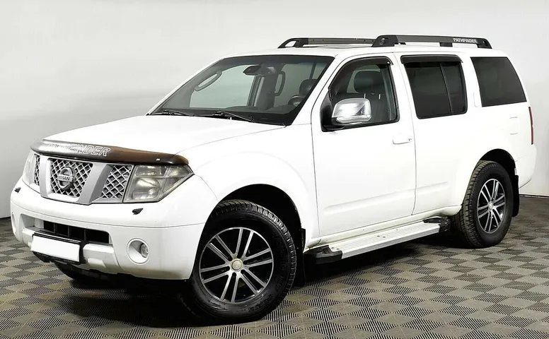 Nissan Pathfinder III