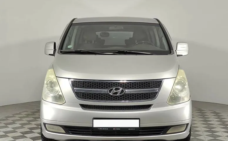 Hyundai Grand Starex I