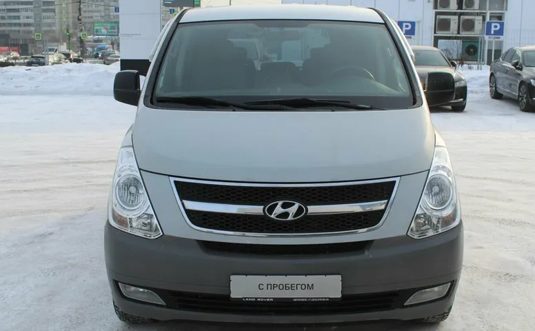 Hyundai Grand Starex I